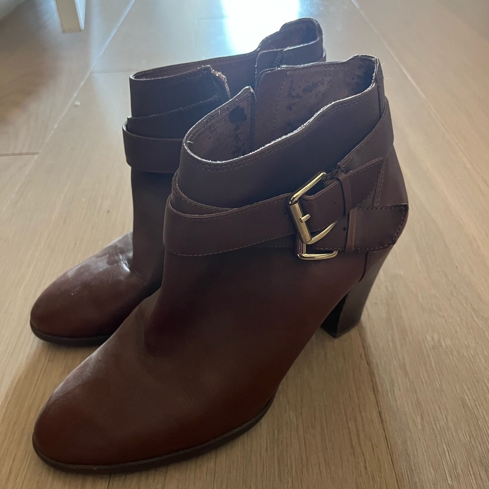 Louise Et Cie ankle booties size 10. Brown leather with gold hardware